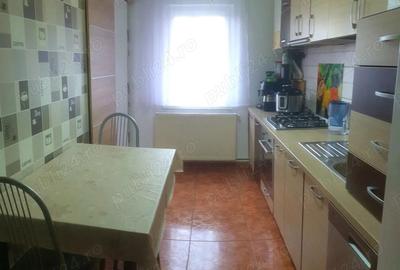 Apartament cu 3 camere decomandat în Central - 2