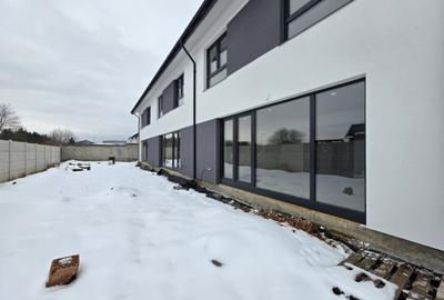 Duplex cu 4 camere cu Canalizare în Bartolomeu - 8