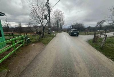 Teren de 2311 mp, în Vlădesti - 2