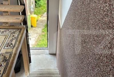 Casă cu 12 camere cu Teren 2000 Mp în Central