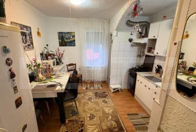 Apartament 4 camere, 80 mp, spa?ios, etaj intermediar - 7