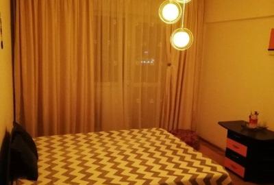 Apartament cu 3 camere, zona Tatarasi