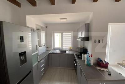 Casă cu 3 camere cu Teren 200 Mp în Central