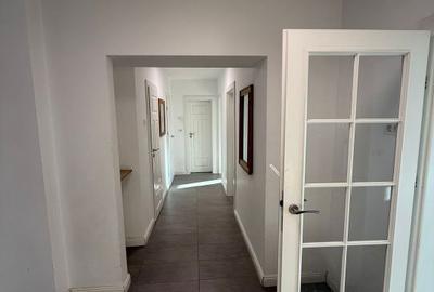 Apartament cu 3 camere decomandat, mobilat în Centrul Civic - 12