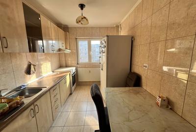 Iancului-5 min metrou, 3 camere 70 mp, bloc 1982, 2 gr.sanitare, - 5