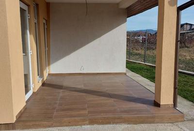 Casă cu 4 camere cu Teren 900 Mp în Central - 9