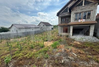 Casă individuală cu 4 camere cu Teren 1842 Mp în Central - 2