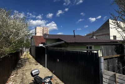 Casă cu 4 camere în Central - 1