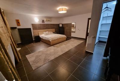 Casă cu 4 camere cu Teren 140 Mp în Central