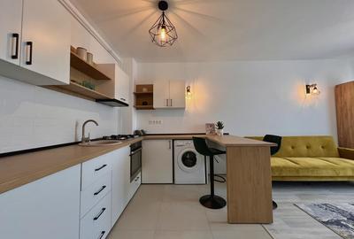 Apartament cu 2 camere semidecomandat, mobilat în Tractorul