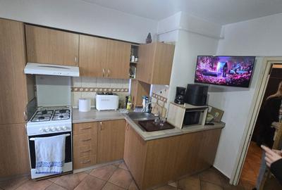 Apartament cu 3 camere decomandat în Central - 3