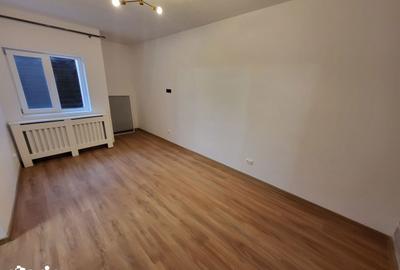 Casă cu 2 camere cu Teren 120 Mp în Piața Centrală - 6