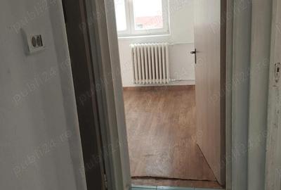 Apartament cu 3 camere semidecomandat în Alexandriei - 12