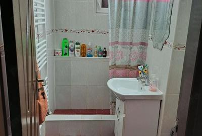 Apartament cu 3 camere decomandat în Central - 4