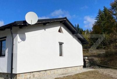 Casa de vanzare in Colibi?a, aproape de lac - 5