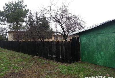 Casă cu 5 camere cu Teren 1300 Mp în Oncești - 1