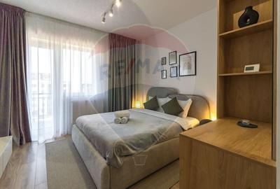 Apartament cu 2 camere decomandat, mobilat în Tractorul - 8