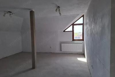 Casă cu 4 camere cu Teren 533 Mp în Nădlac - 3