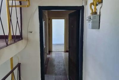 A 19 apartament energiei 59900 etajul 1 , 3 camere - 10