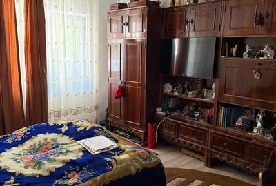 Apartament cu 3 camere decomandat în Lipovei - 3