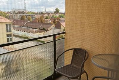 Apartament cu 2 camere decomandat în Podgoria