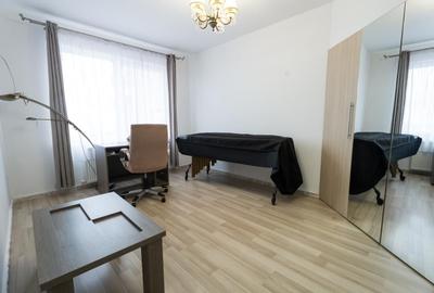 Comision 0% I Apartament cu 2 camere I Decomandat I Str. Jupiter - 8