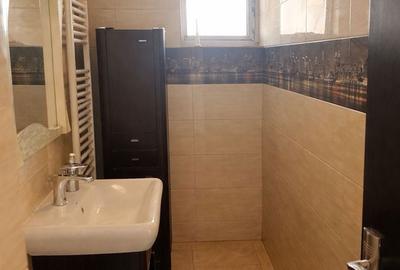 Apartament cu 4 camere în Central - 1