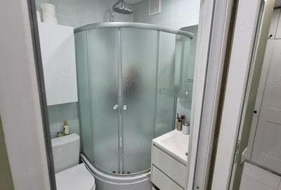 Garsonieră decomandată în 1 Decembrie 1918