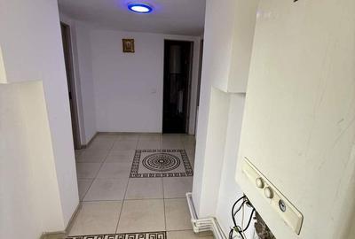 Casă cu 4 camere în Exterior Vest - 1