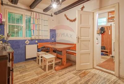 Casă individuală cu 24 camere cu Garaj în Schei - 11