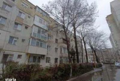 Apartament cu 3 camere în Brătianu - 6