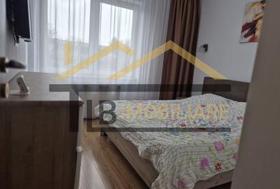 Apartament de 3 camere, 74mp, decomandat, Zona Fortuna - 2