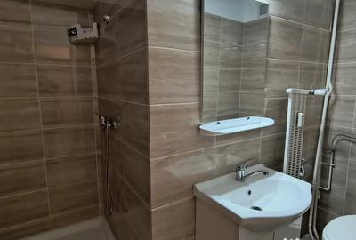 Apartament cu 4 camere decomandat în 1 Mai - 2