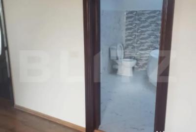 Casă cu 7 camere cu Teren 759 Mp în Central - 13