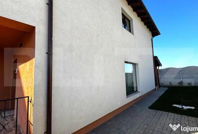 Casă cu 4 camere cu Teren 200 Mp în Cetate