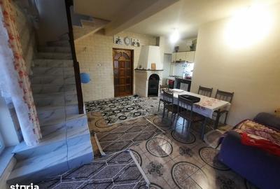 Casă cu 4 camere cu Teren 680 Mp în Micula