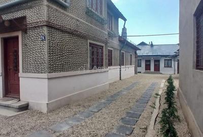 Casă cu 4 camere cu Canalizare în Central - 4