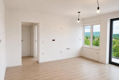 Apartament cu 3 camere decomandat în Central - 2