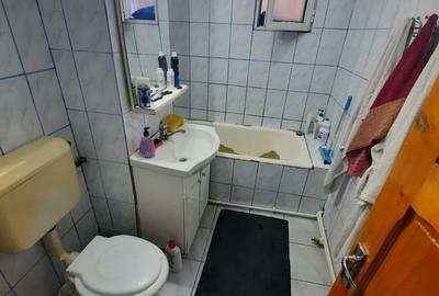 Apartament cu 4 camere, decomandat, etaj 2/4, zona Cug - 10