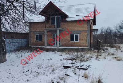 Proprietate de vânzare formată din două case, în Moacșa! - 2