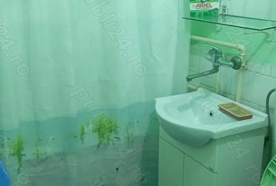 Apartament cu 2 camere semidecomandat în Micro 1 - 3