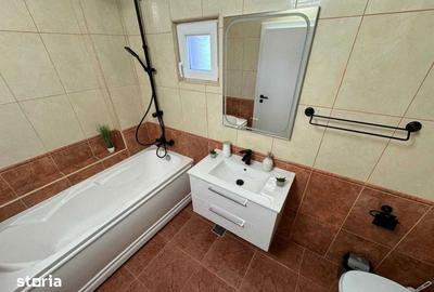 Apartament cu 3 camere semidecomandat, mobilat în Central - 2