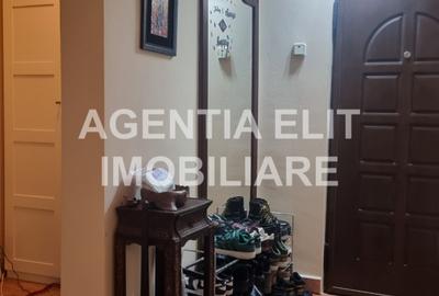 Apartament cu 3 camere decomandat, mobilat în Central - 9