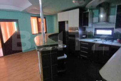 Casă cu 6 camere cu Teren 271 Mp în Malu Roșu - 9