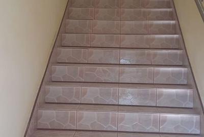 Casă cu 8 camere cu Teren 460 Mp în Central - 2