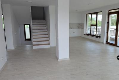 Casă cu 4 camere în Moara Domnească - 2