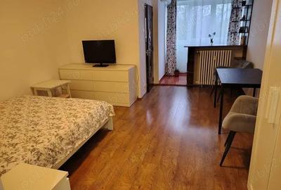 Garsoniera titan-parc brancusi-metrou 5 minute-stradal - 1