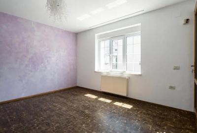 Casă cu 7 camere cu Teren 280 Mp în 1 Mai - 14