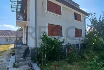 Casă cu 8 camere cu Teren 8300 Mp în Sânlazăr - 8