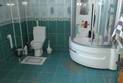 Casă cu 5 camere cu Teren 1400 Mp în Central - 15